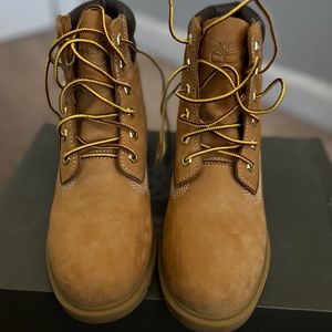 TIMBERLANDS GREAT CONDITION